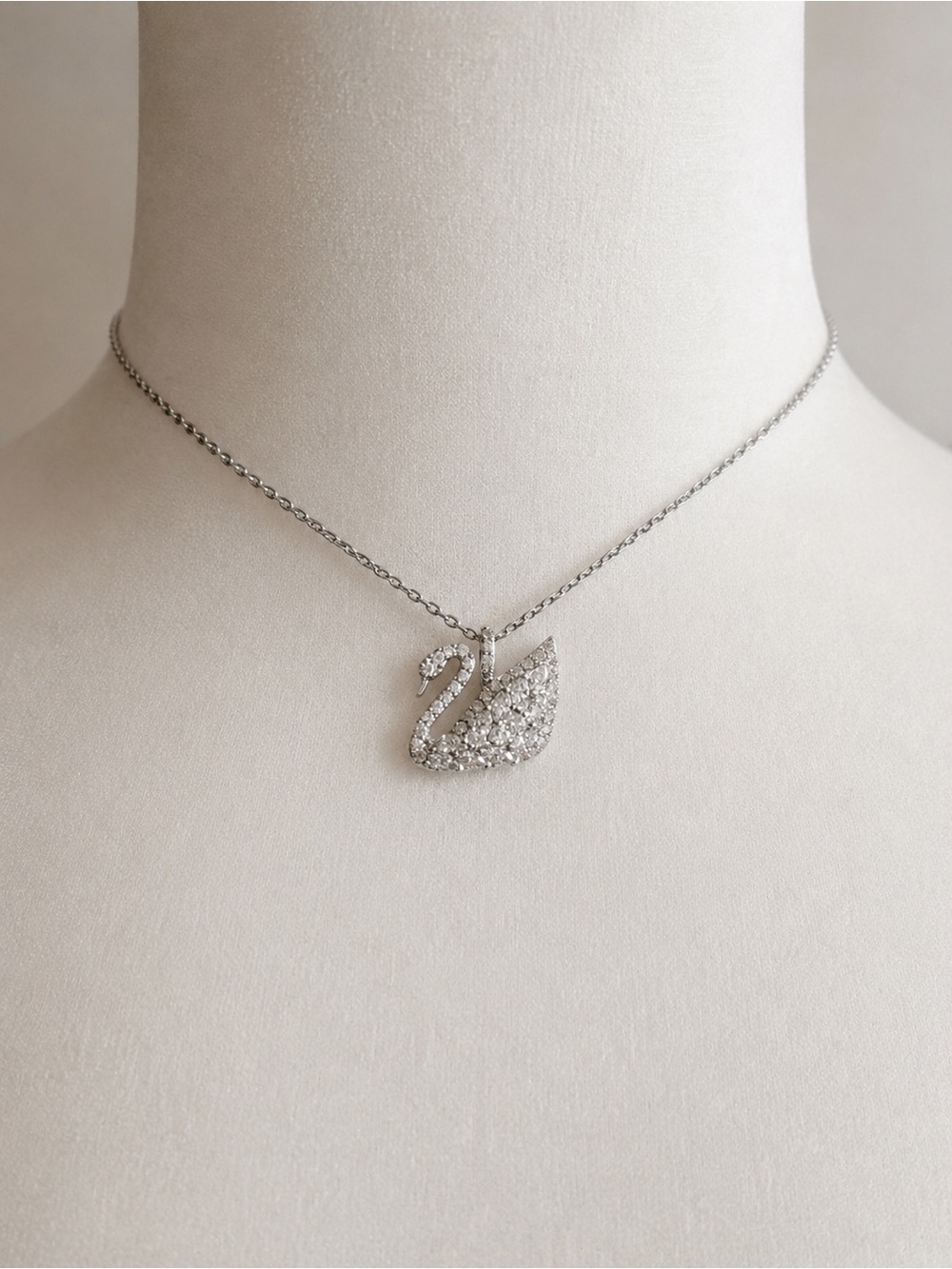 Swarovski Crystal Swan Pendant Necklace Silver Tone 16-18 Adjustable